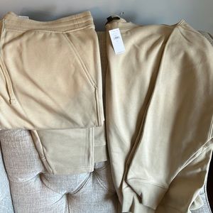 Banana Republic Crew Neck, Tapered Jogger SET